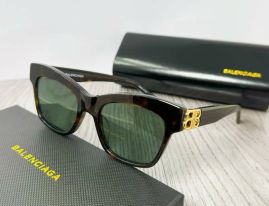 Picture of Balenciga Sunglasses _SKUfw55247833fw